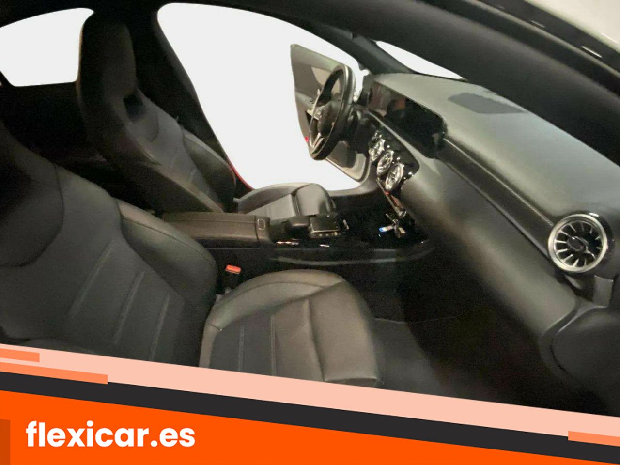 Foto Mercedes-Benz Clase CLA 17
