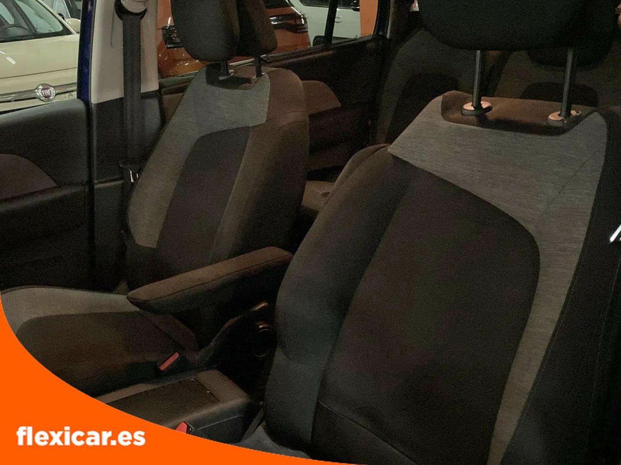 Foto Citroën Grand C4 Picasso 30