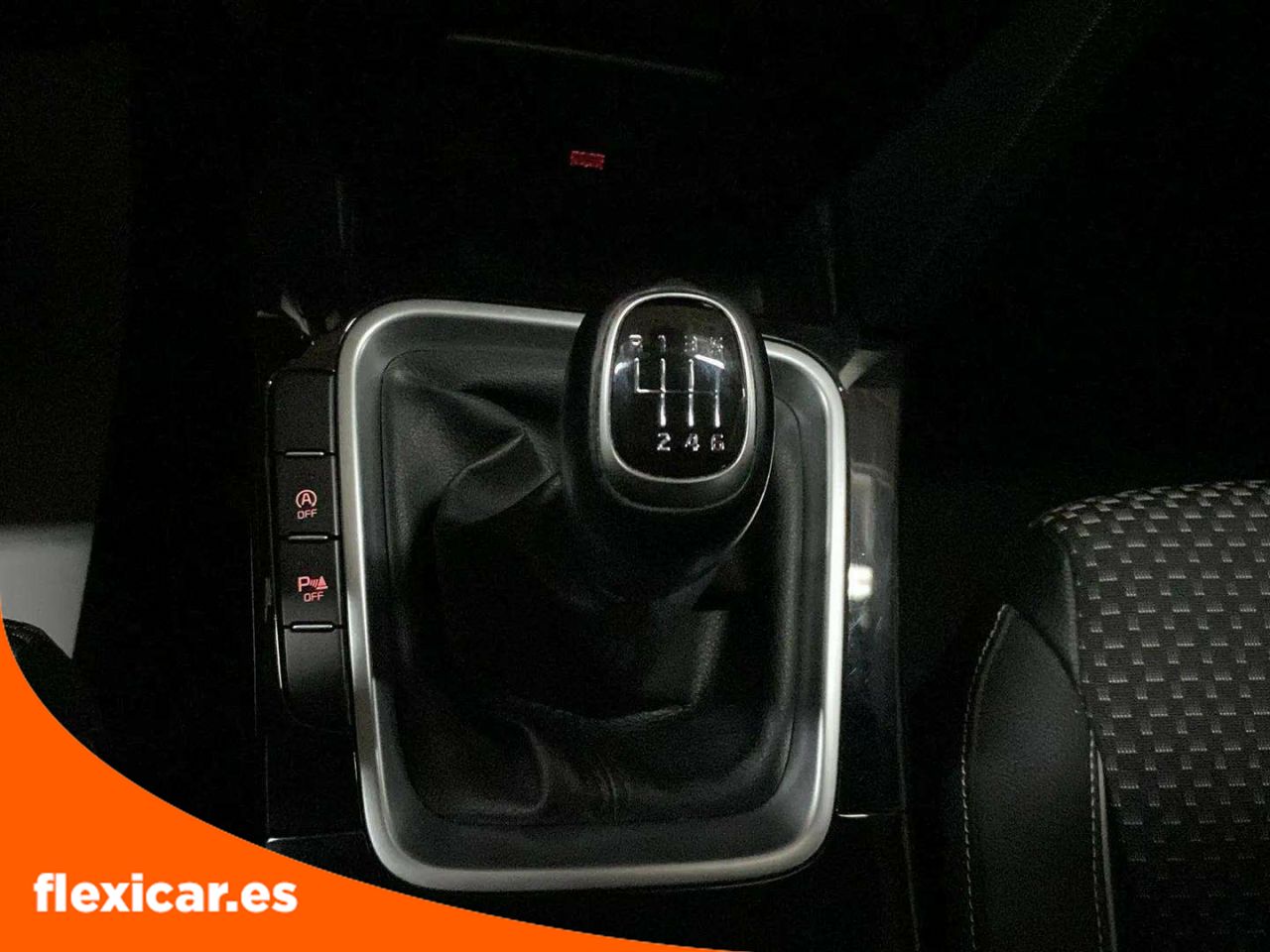 Foto Kia XCeed 27