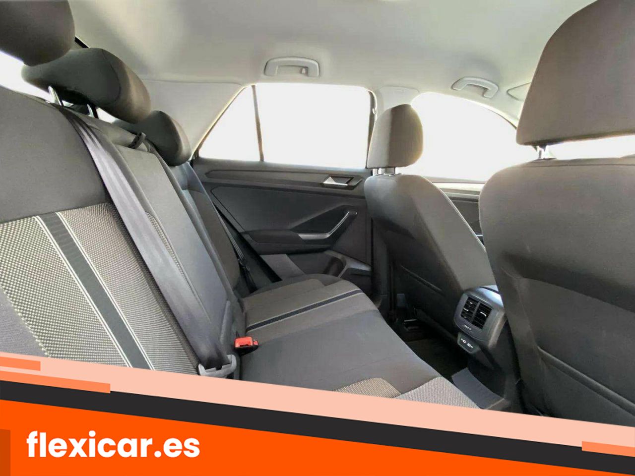 Foto Volkswagen T-Roc 15