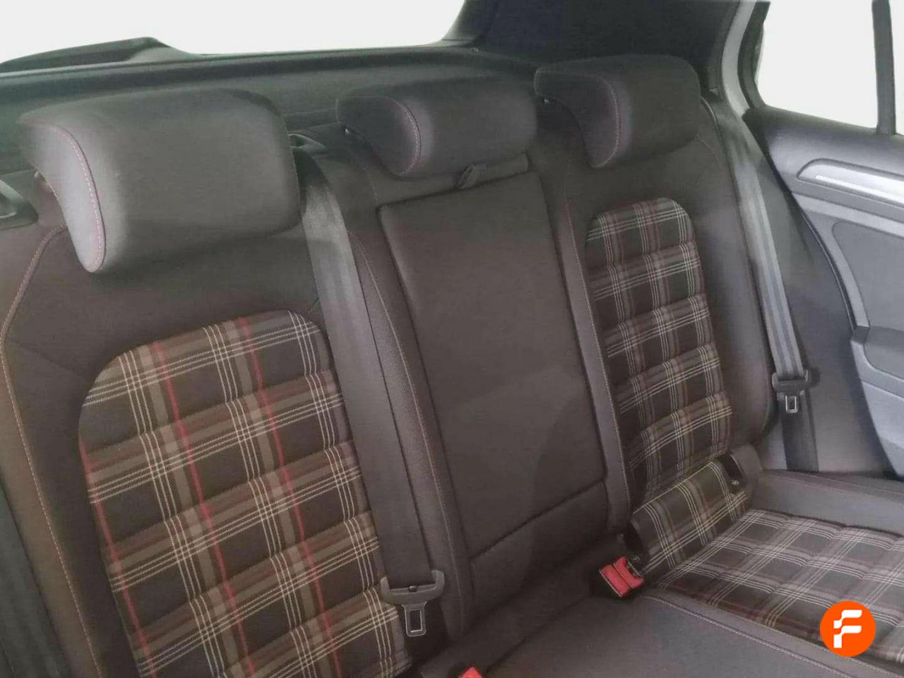 Foto Volkswagen Golf 13
