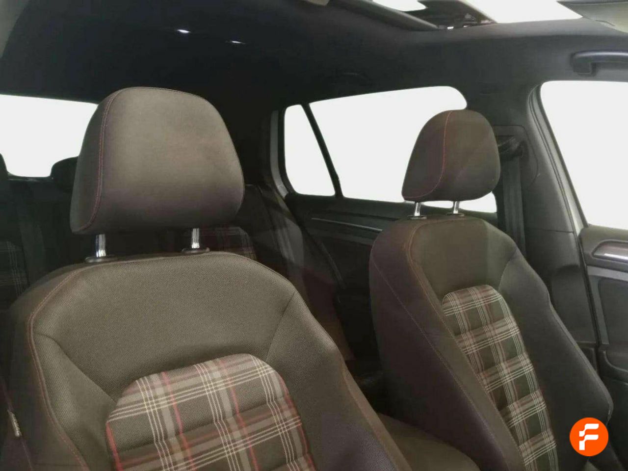Foto Volkswagen Golf 14