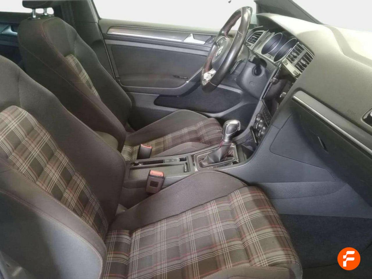 Foto Volkswagen Golf 15