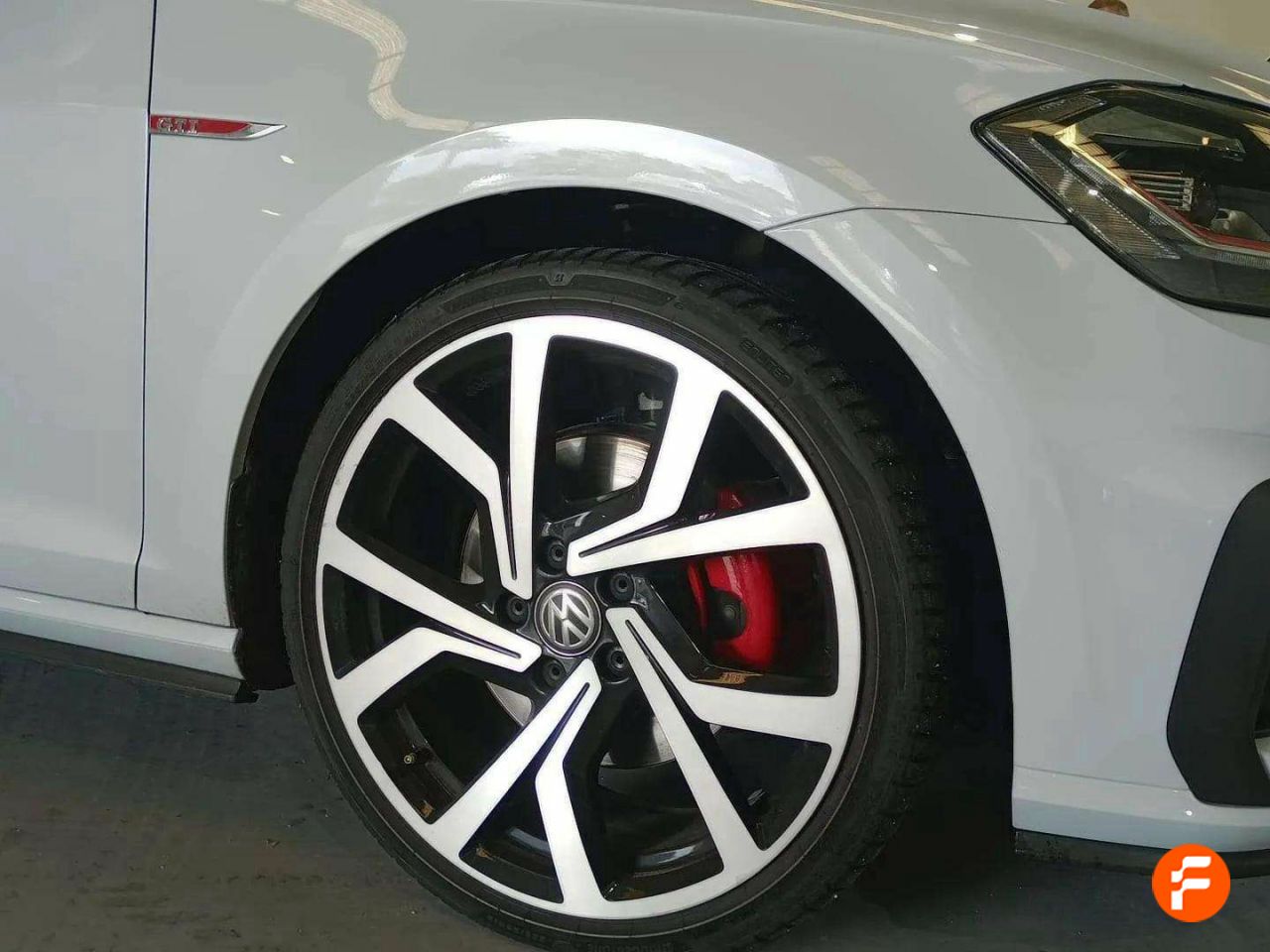 Foto Volkswagen Golf 17