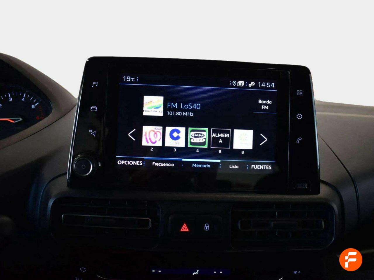 Foto Peugeot Rifter 18