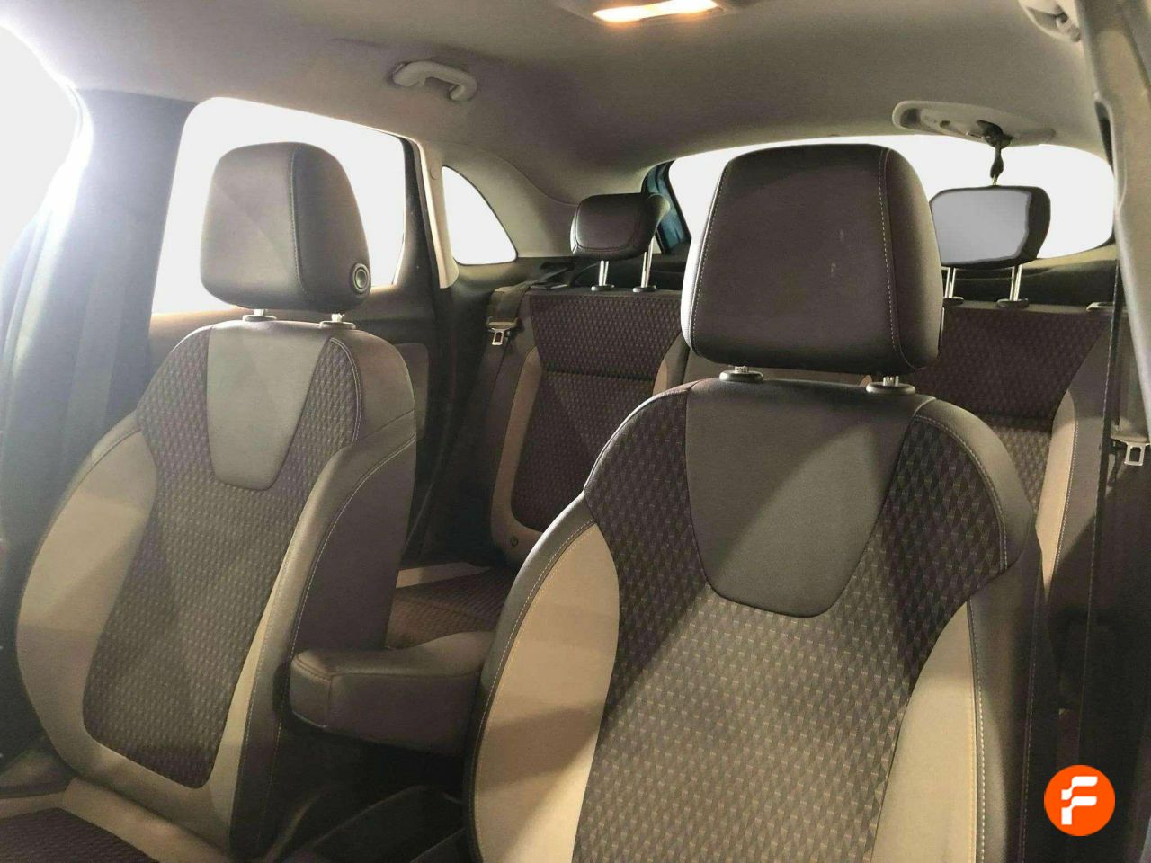 Foto Opel Crossland X 18