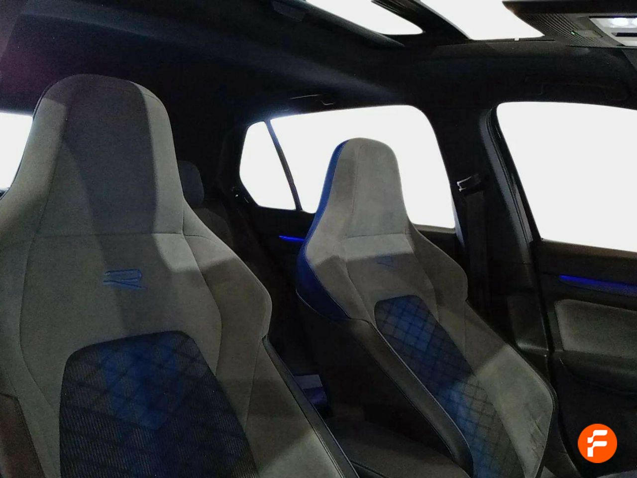 Foto Volkswagen Golf 13
