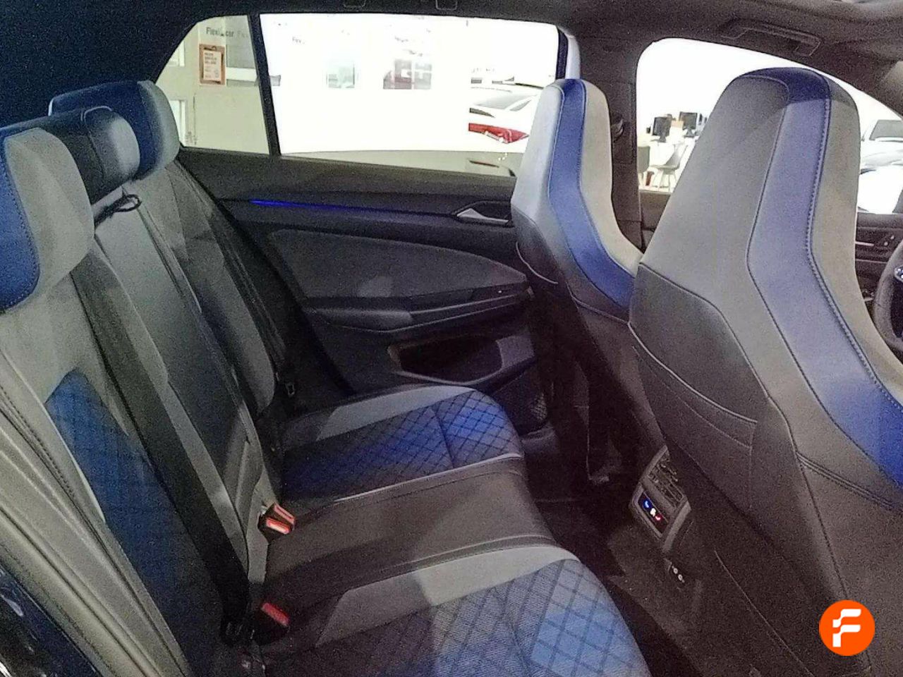 Foto Volkswagen Golf 16