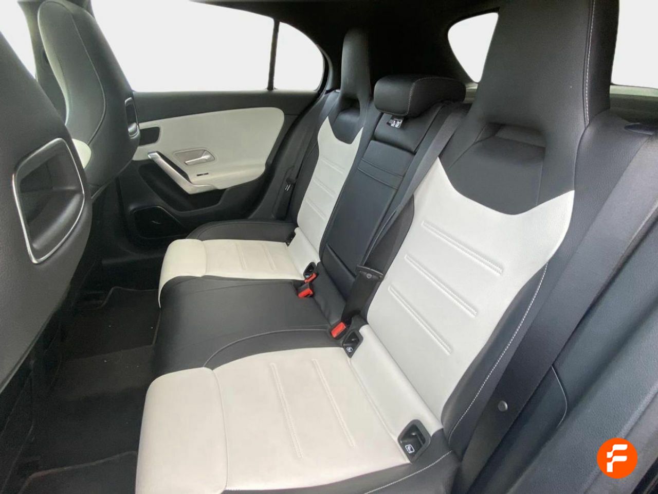 Foto Mercedes-Benz Clase A 18