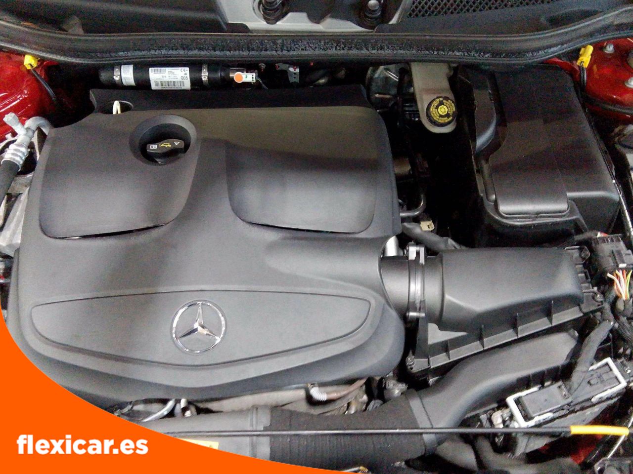 Foto Mercedes-Benz Clase GLA 15