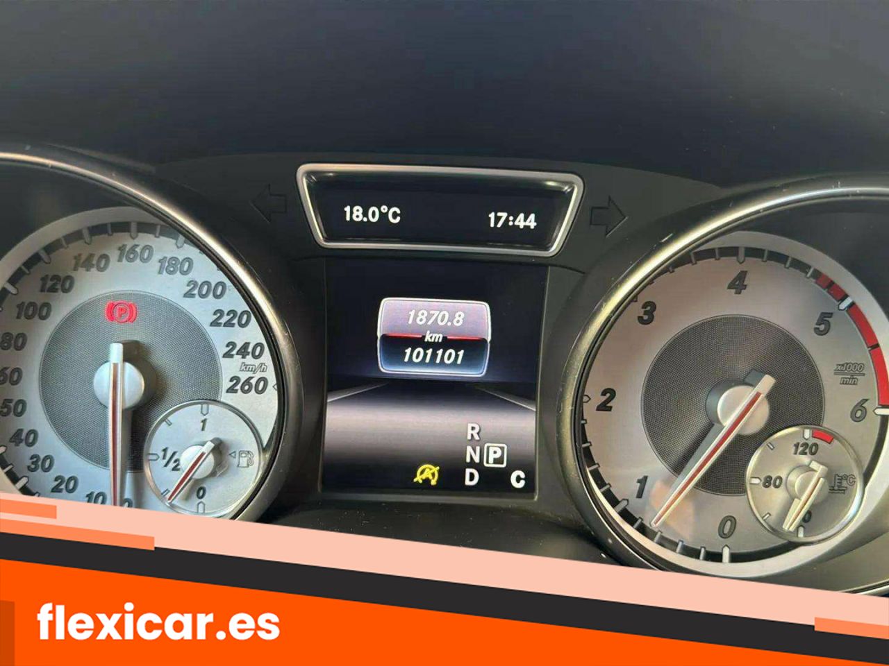 Foto Mercedes-Benz Clase CLA 14