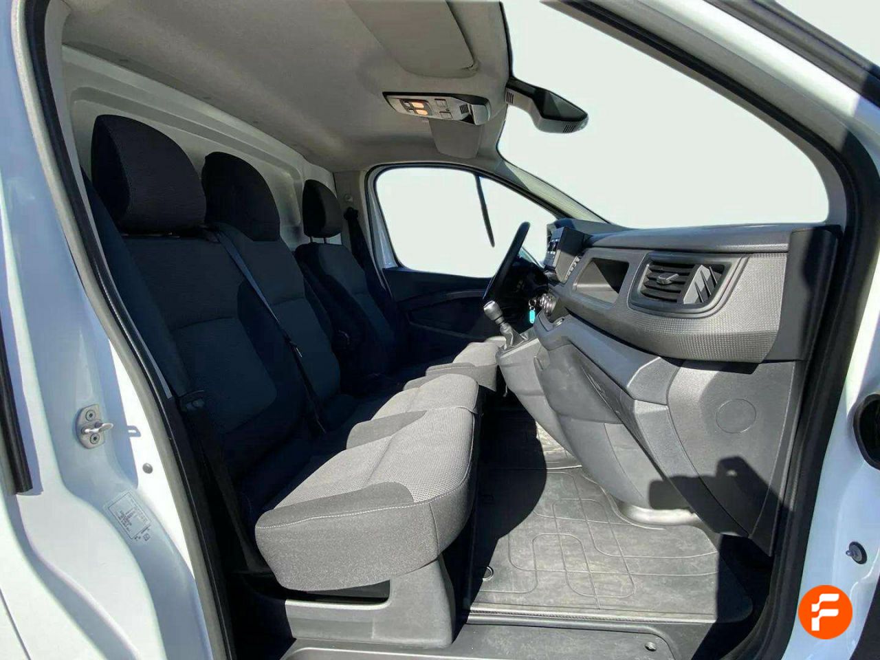 Foto Nissan Primastar 11