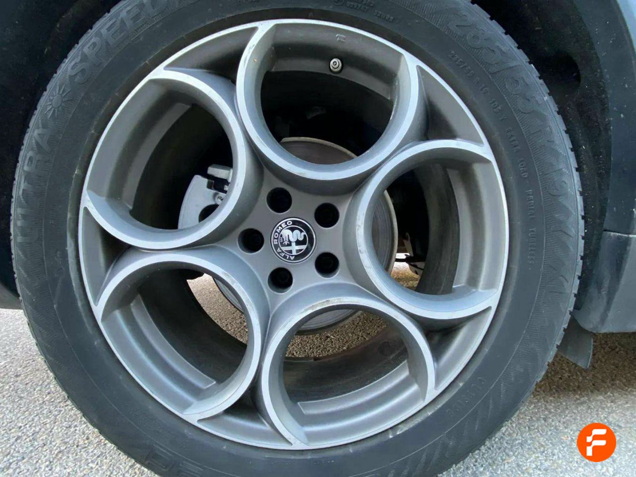 Foto Alfa Romeo Stelvio 15