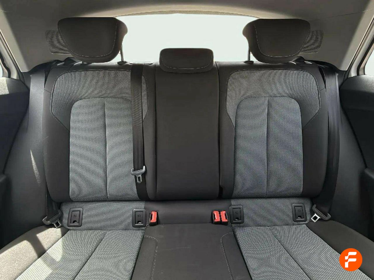 Foto Audi Q2 13