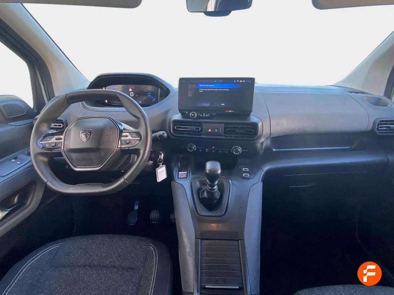 Foto Peugeot Rifter 10