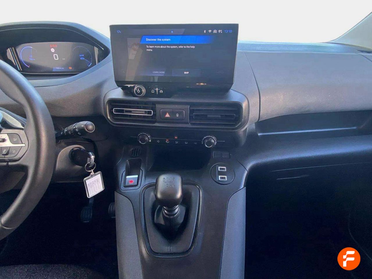 Foto Peugeot Rifter 11