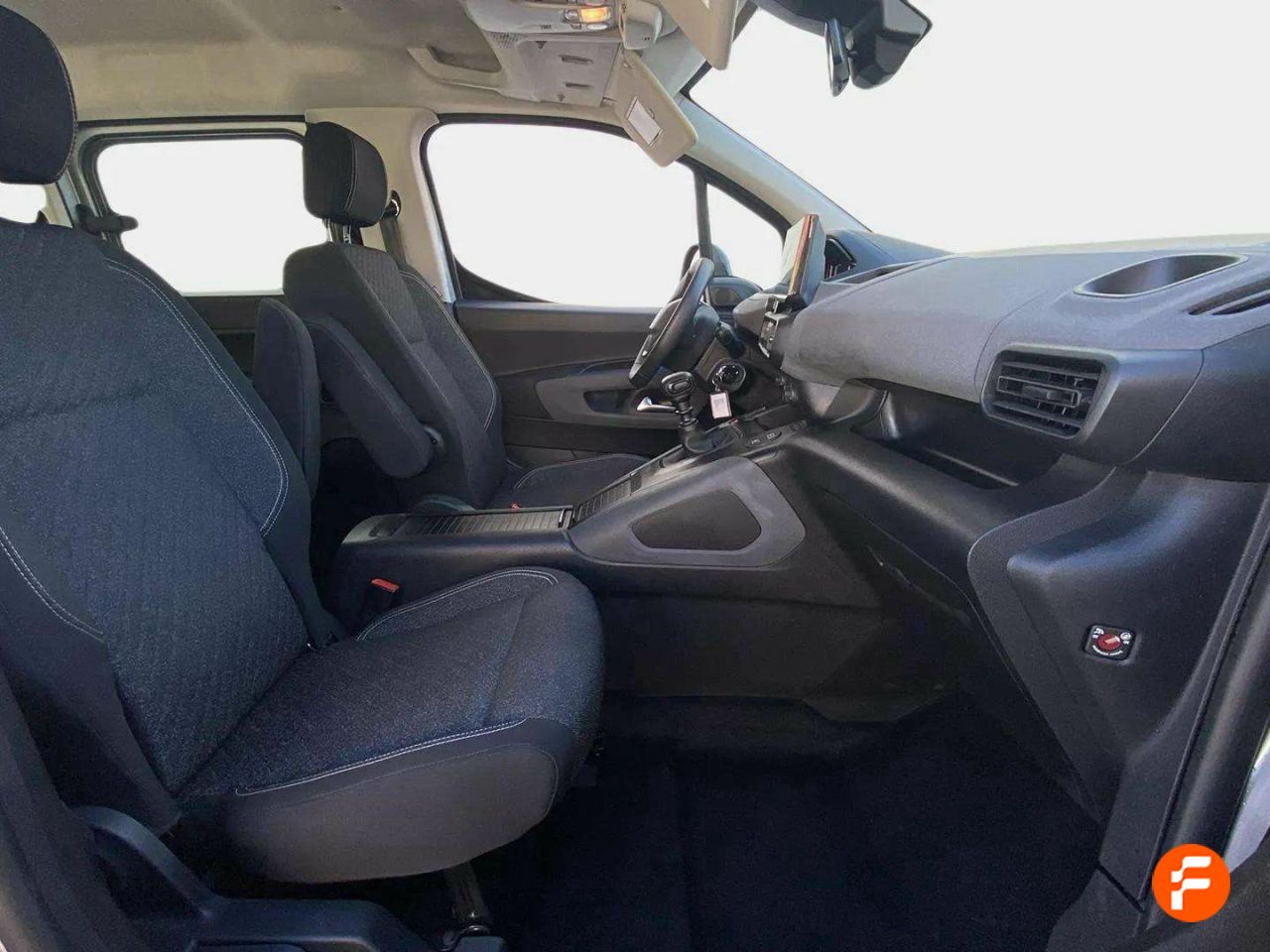 Foto Peugeot Rifter 14