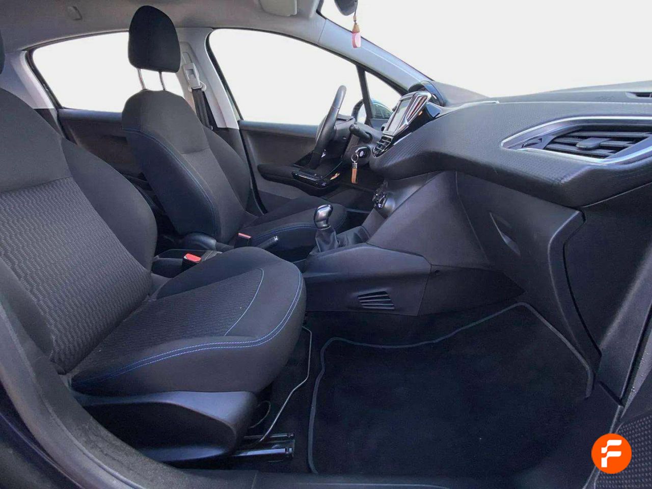 Foto Peugeot 208 14