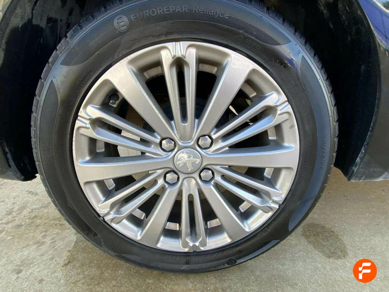 Foto Peugeot 208 18