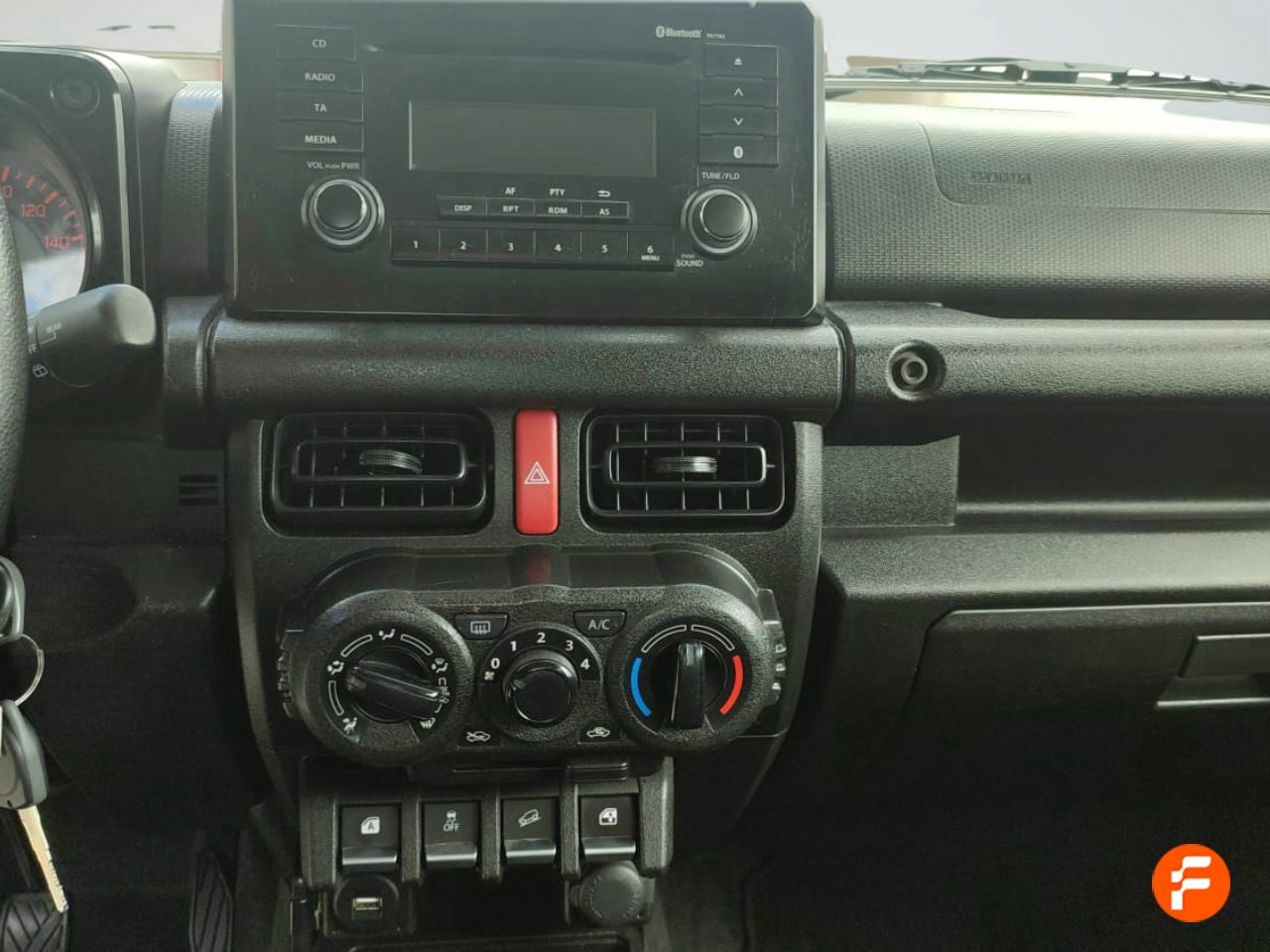 Foto Suzuki Jimny 12