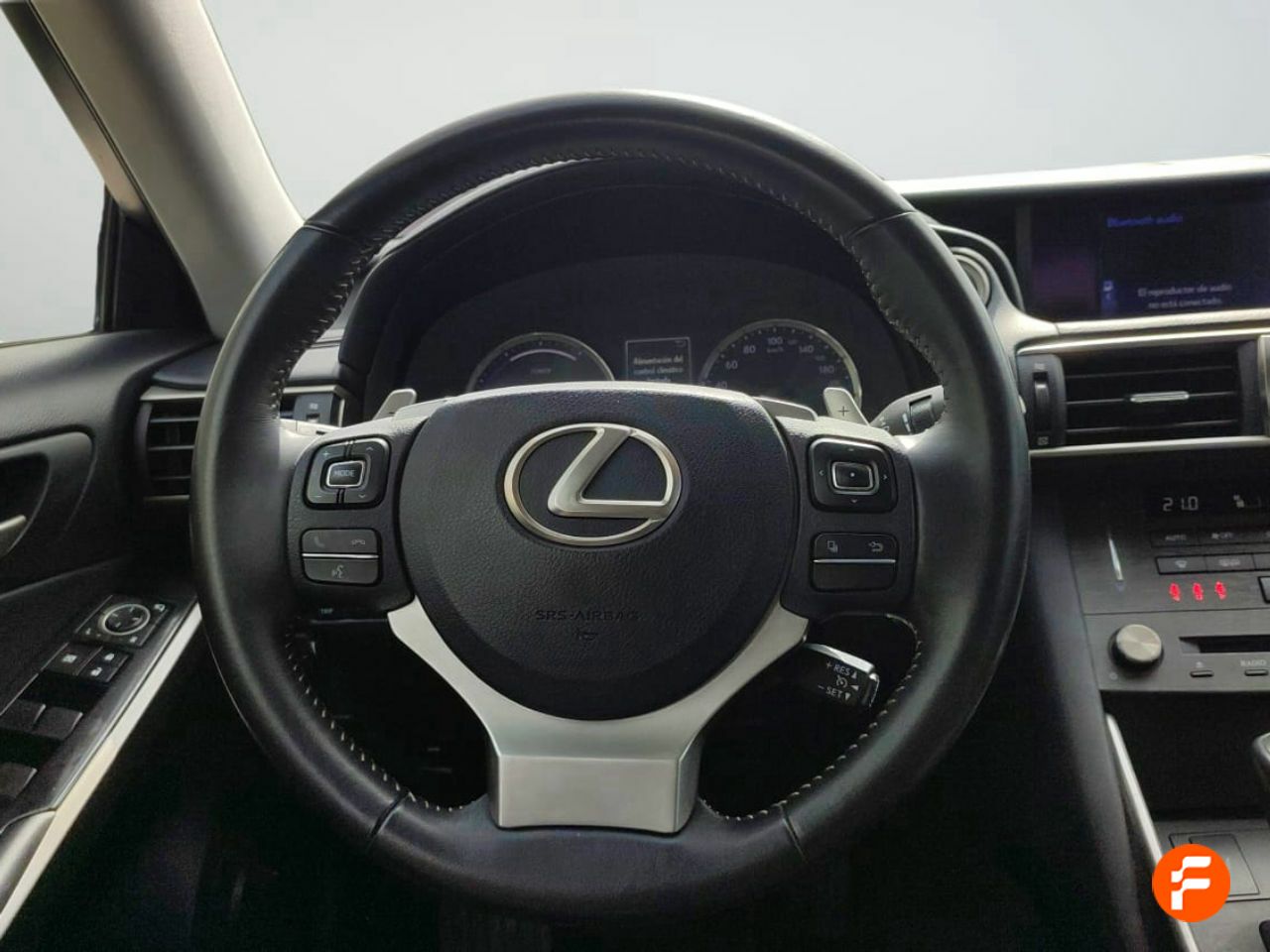 Foto Lexus IS 13