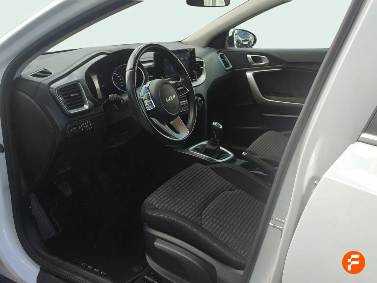 Foto Kia XCeed 15