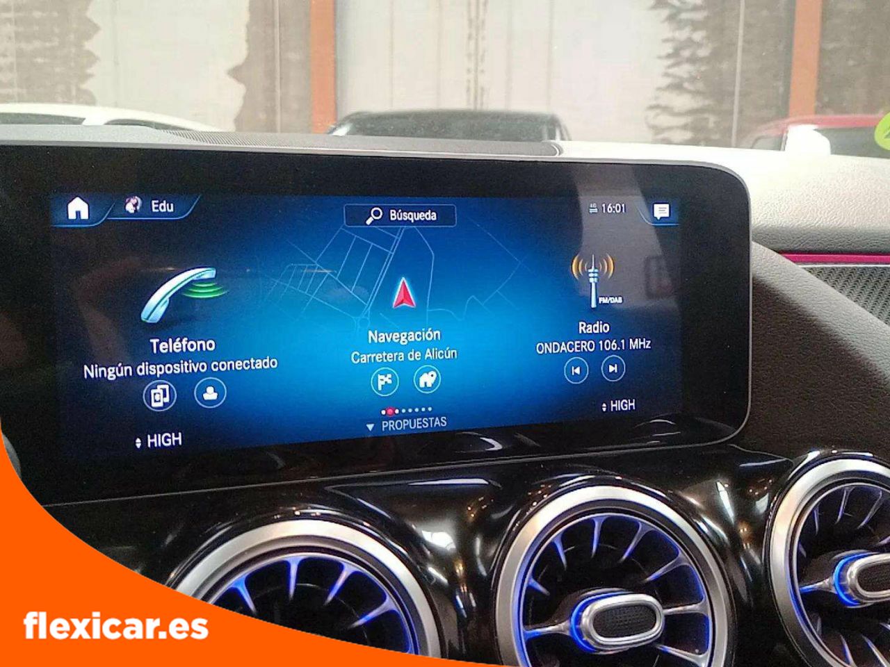 Foto Mercedes-Benz Clase GLA 24
