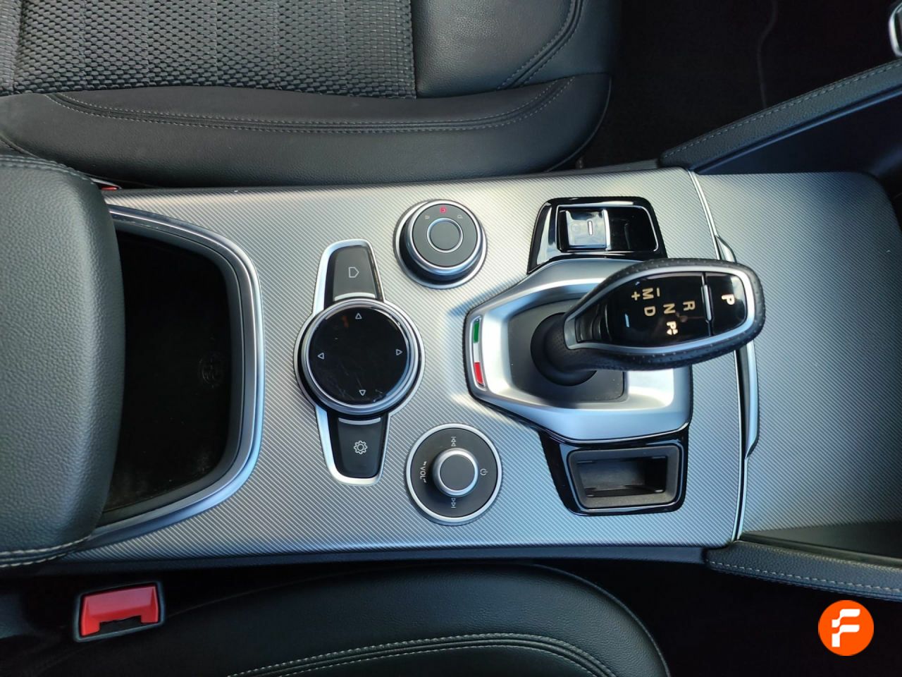 Foto Alfa Romeo Stelvio 13