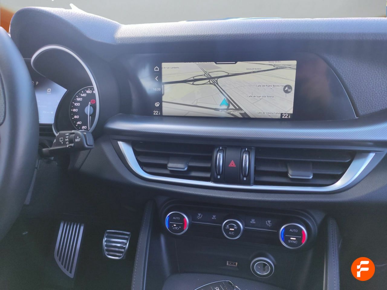Foto Alfa Romeo Stelvio 14