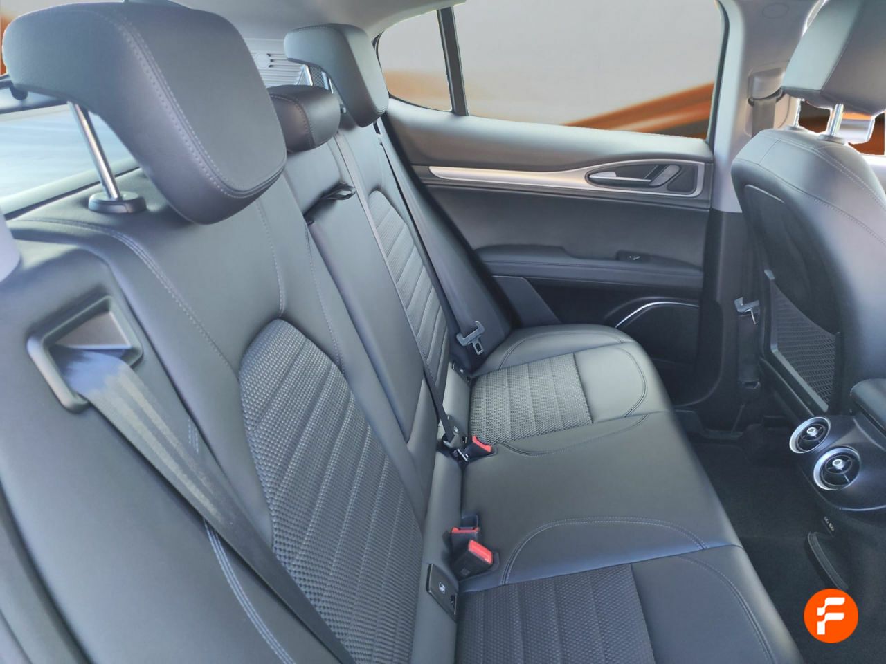 Foto Alfa Romeo Stelvio 17