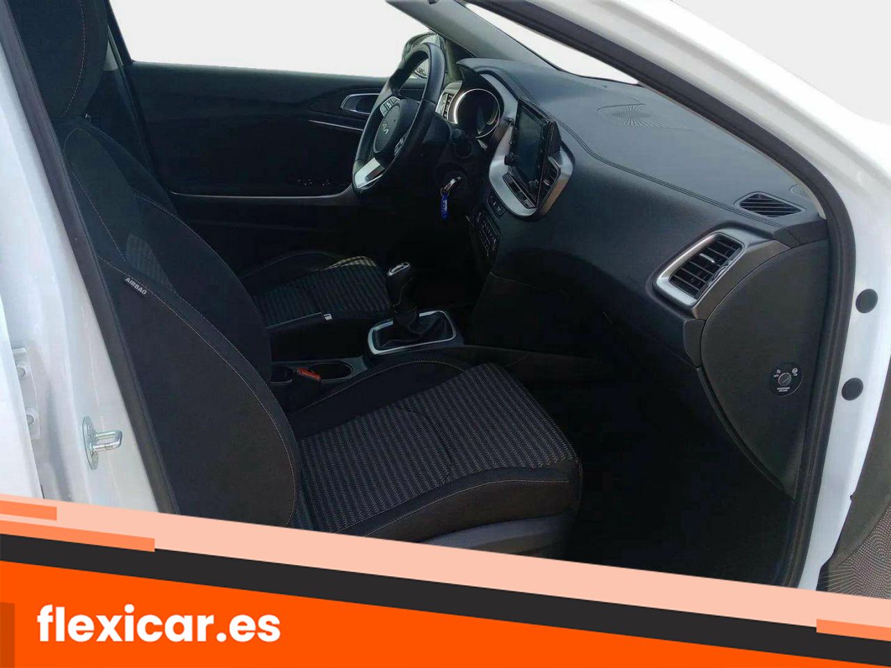 Foto Kia XCeed 17