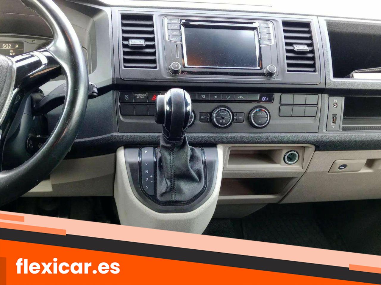Foto Volkswagen Caravelle 14