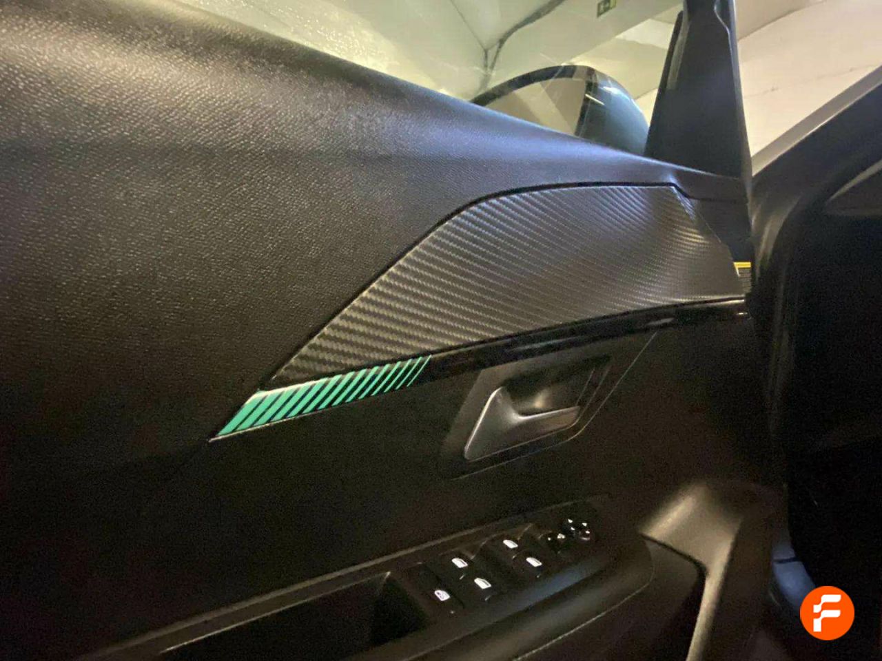 Foto Peugeot 208 16