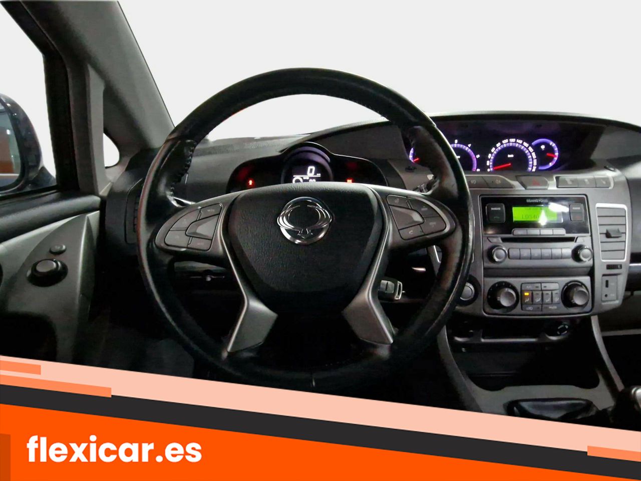 Foto SsangYong Rodius 16