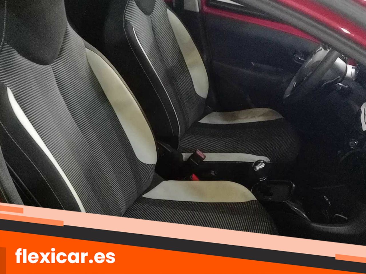 Foto Peugeot 108 14