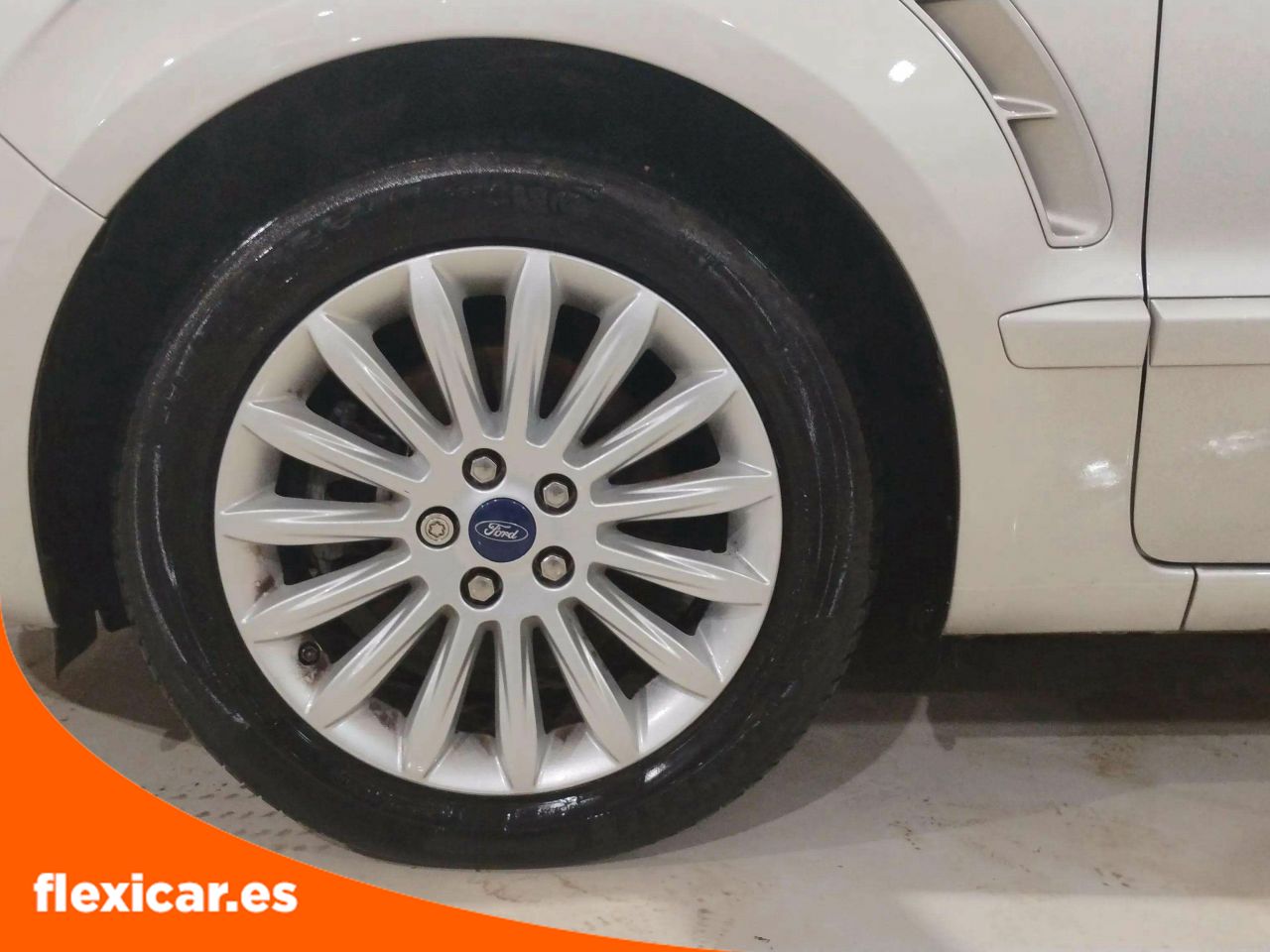 Foto Ford C-Max 21