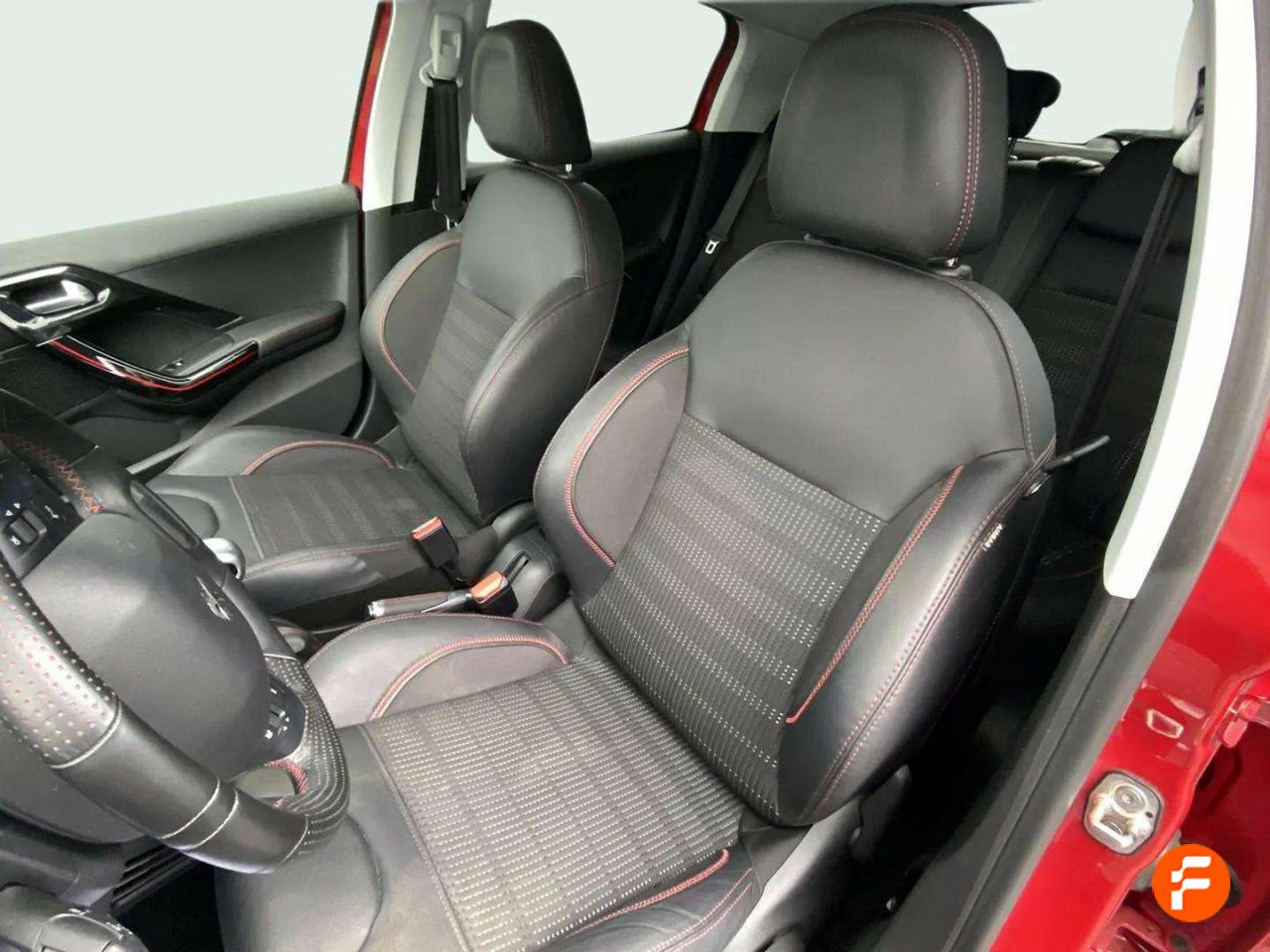 Foto Peugeot 208 10