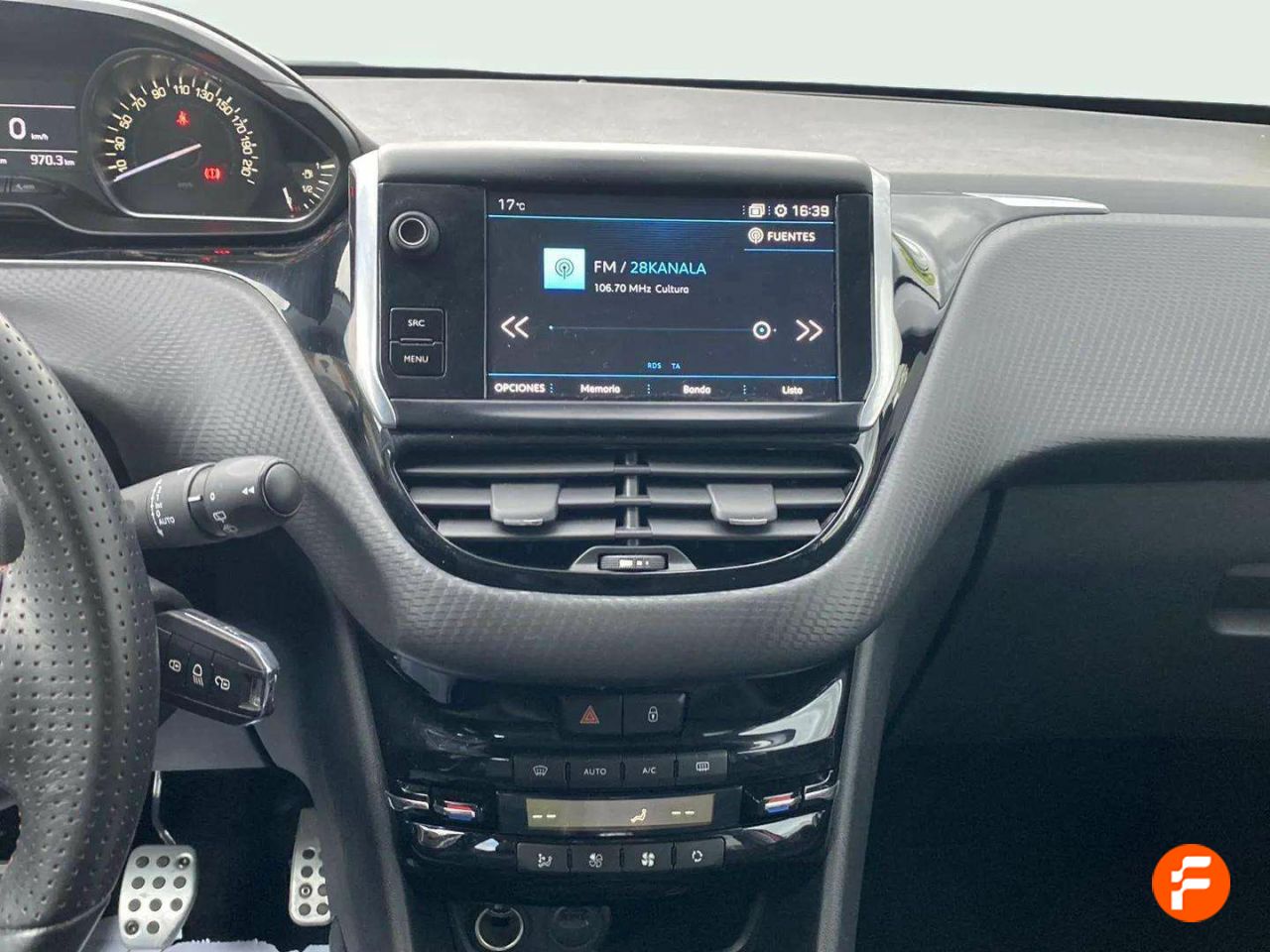 Foto Peugeot 208 12