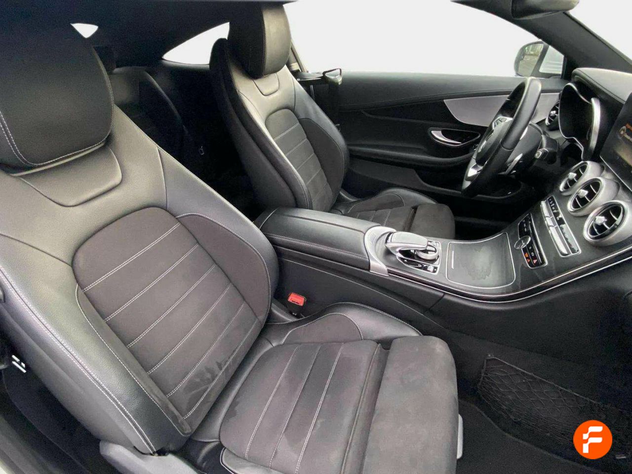 Foto Mercedes-Benz Clase C 25