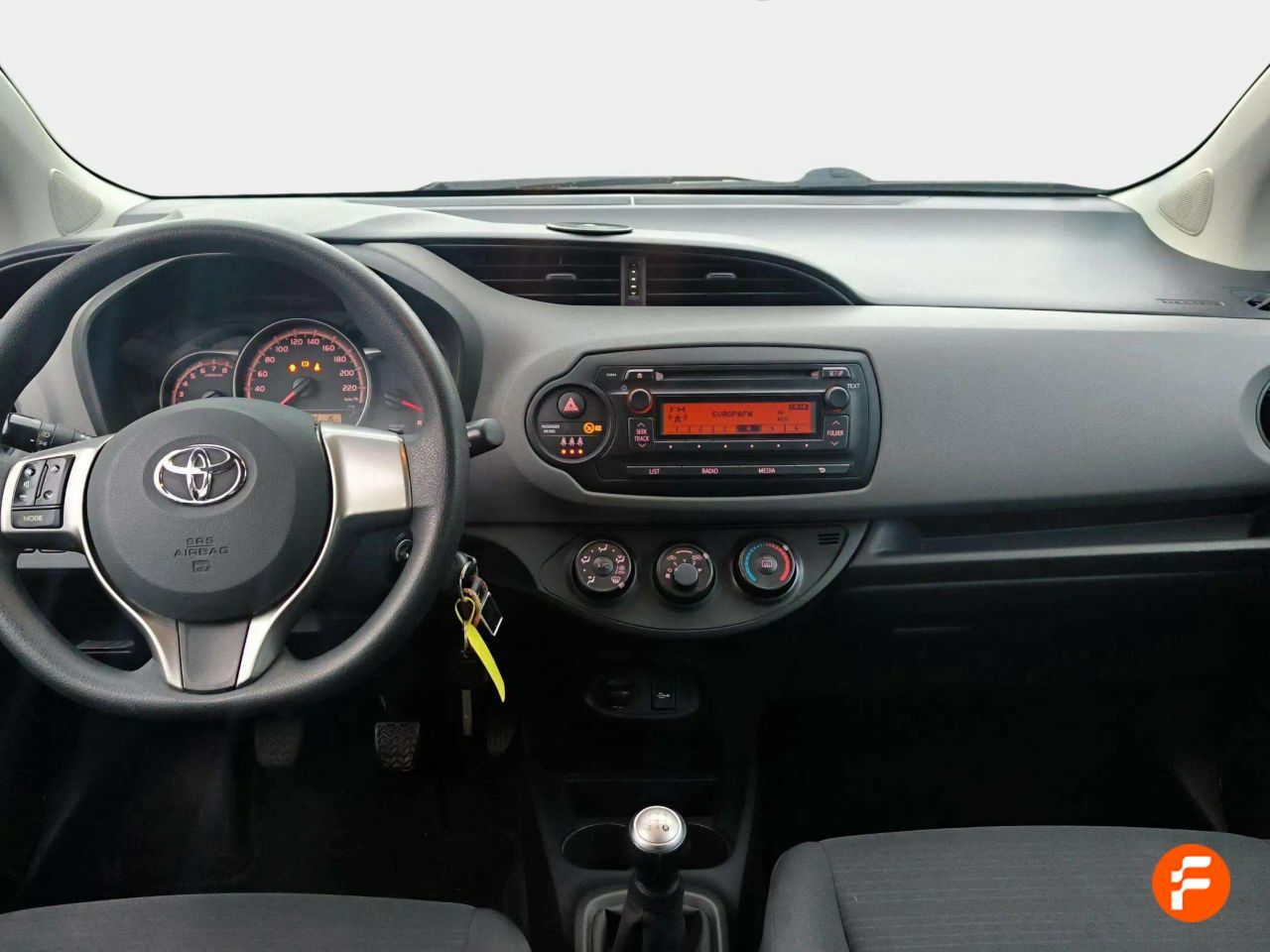 Foto Toyota Yaris 11