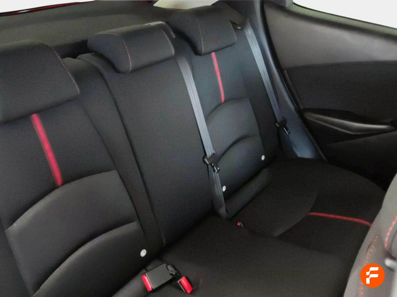 Foto Mazda Mazda2 19