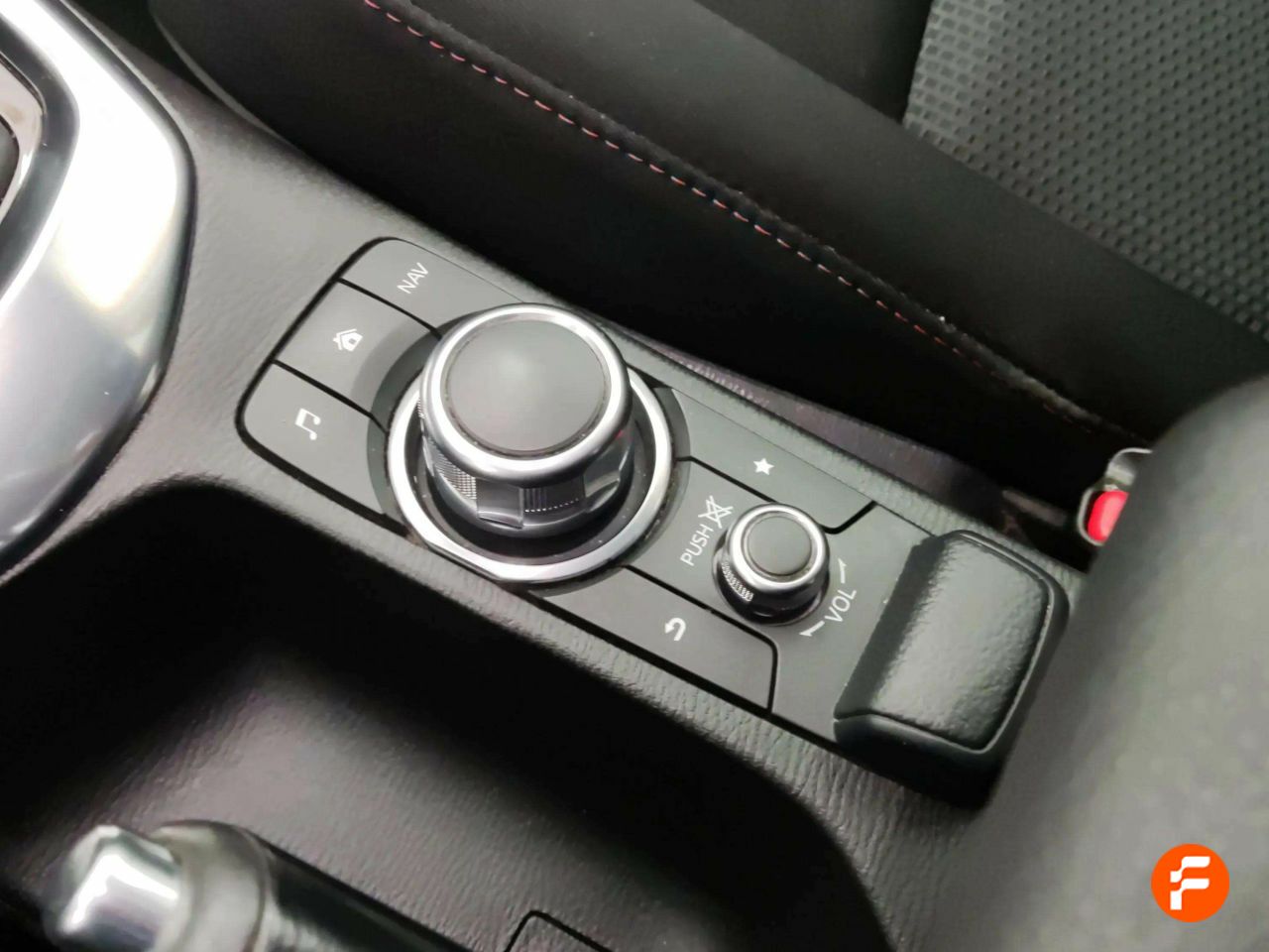 Foto Mazda Mazda2 27