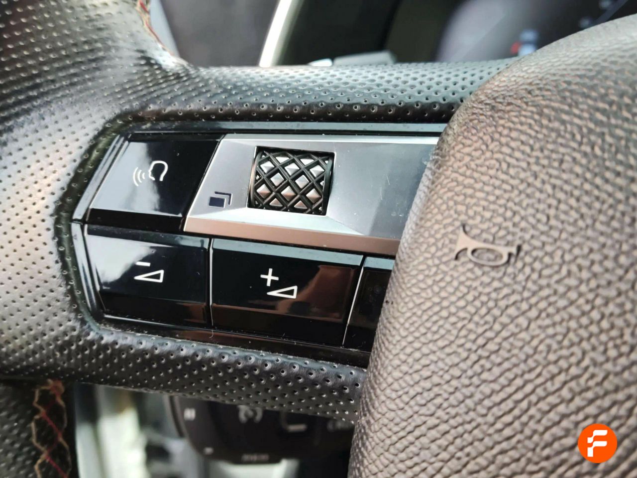 Foto DS Automobiles DS 7 22