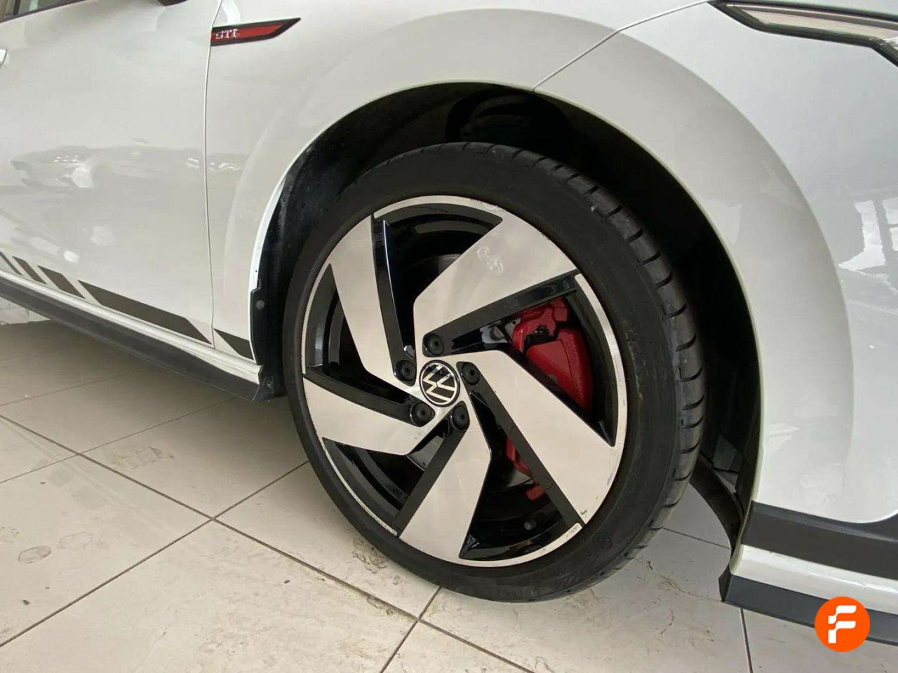 Foto Volkswagen Golf 9