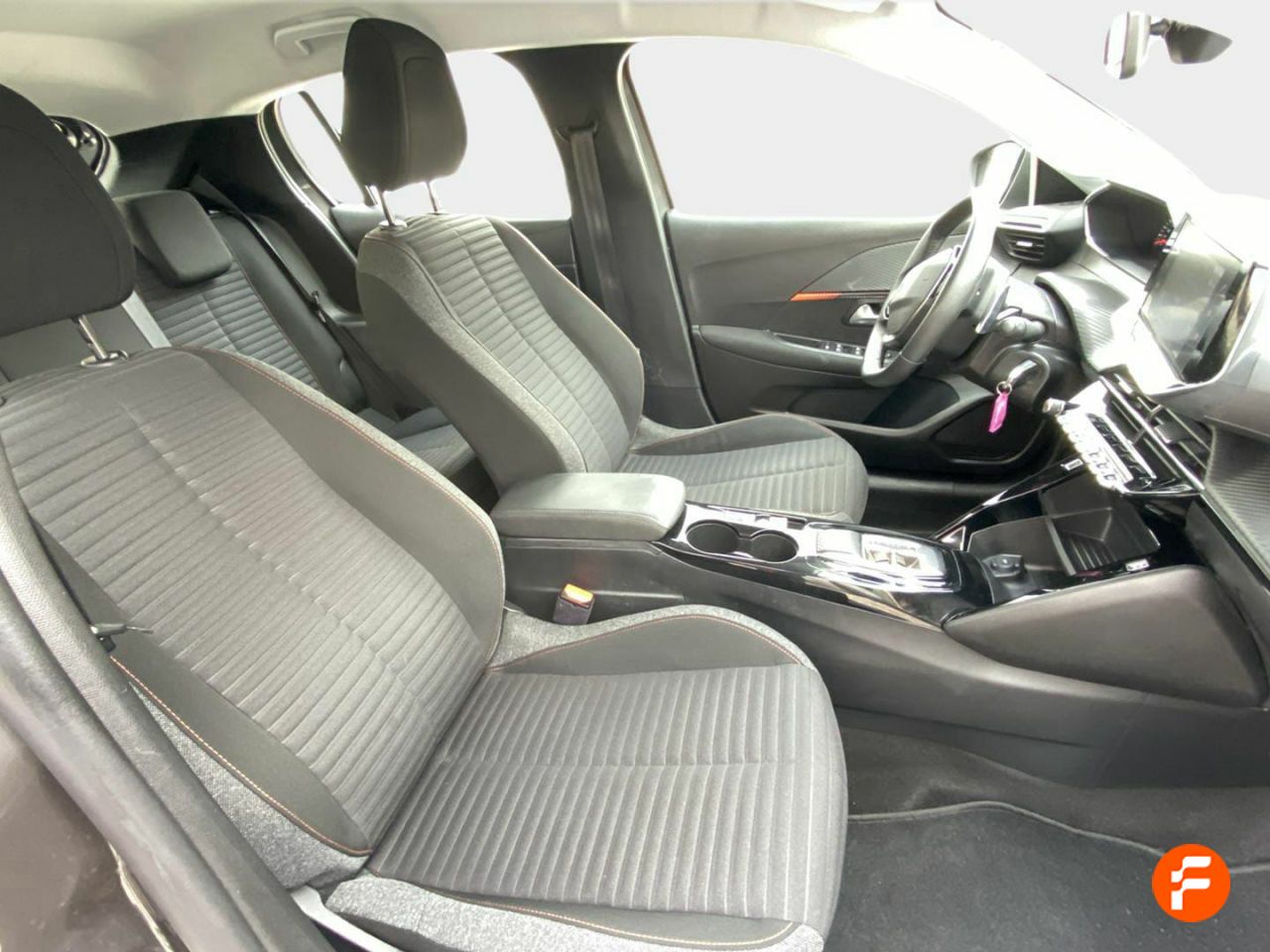 Foto Peugeot 208 8