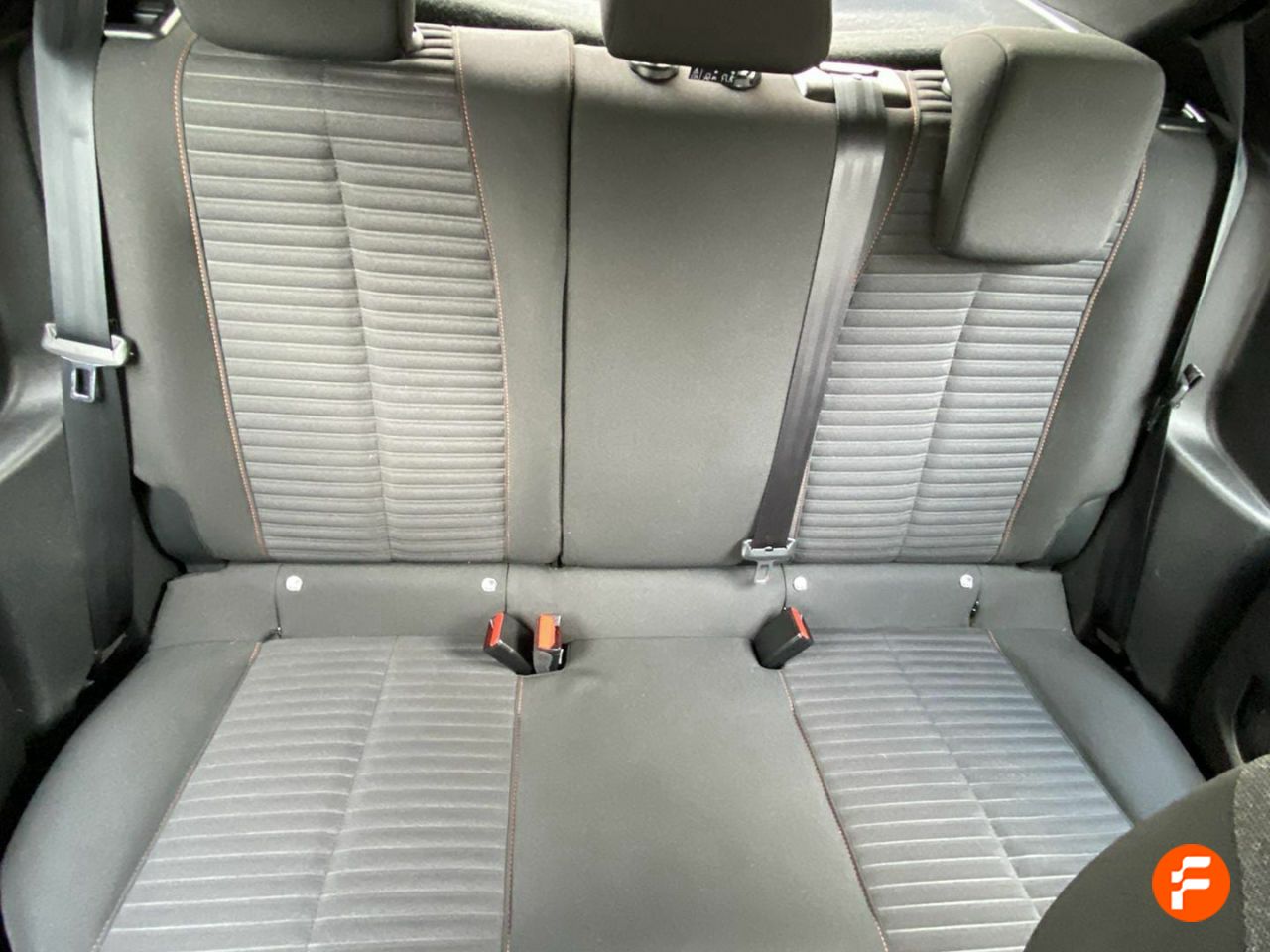 Foto Peugeot 208 10