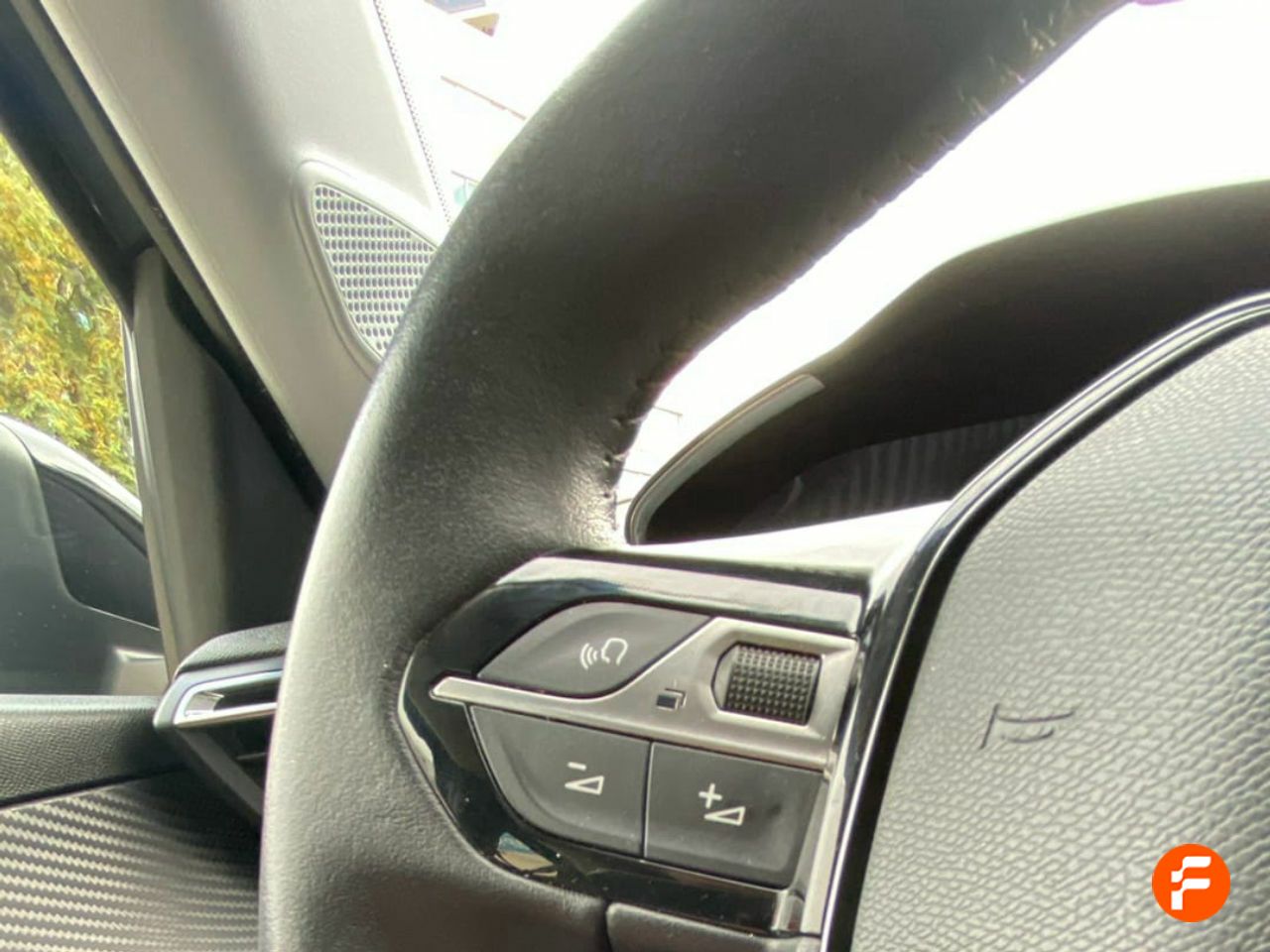 Foto Peugeot 208 15