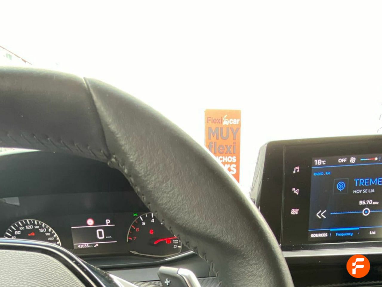 Foto Peugeot 208 16