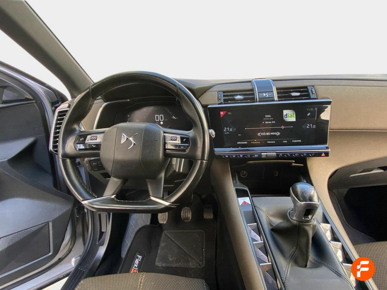 Foto DS Automobiles DS 7 10