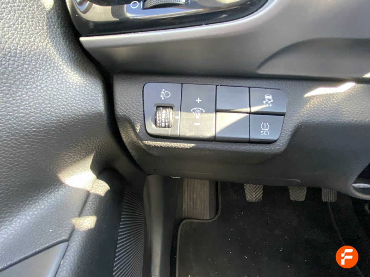 Foto Kia Stonic 12